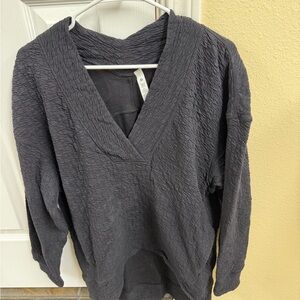 Lululemon Athletica Black v neck light sweatshirt